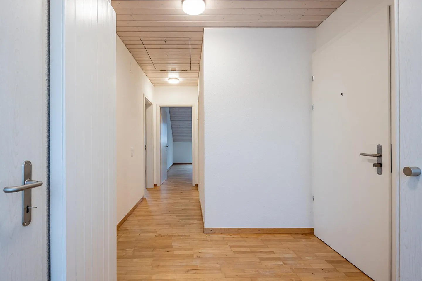 Grosse helle Wohnung mit Balkon - 72 qm Wohnfläche - 2, Zimmer - Foto 8 von 9