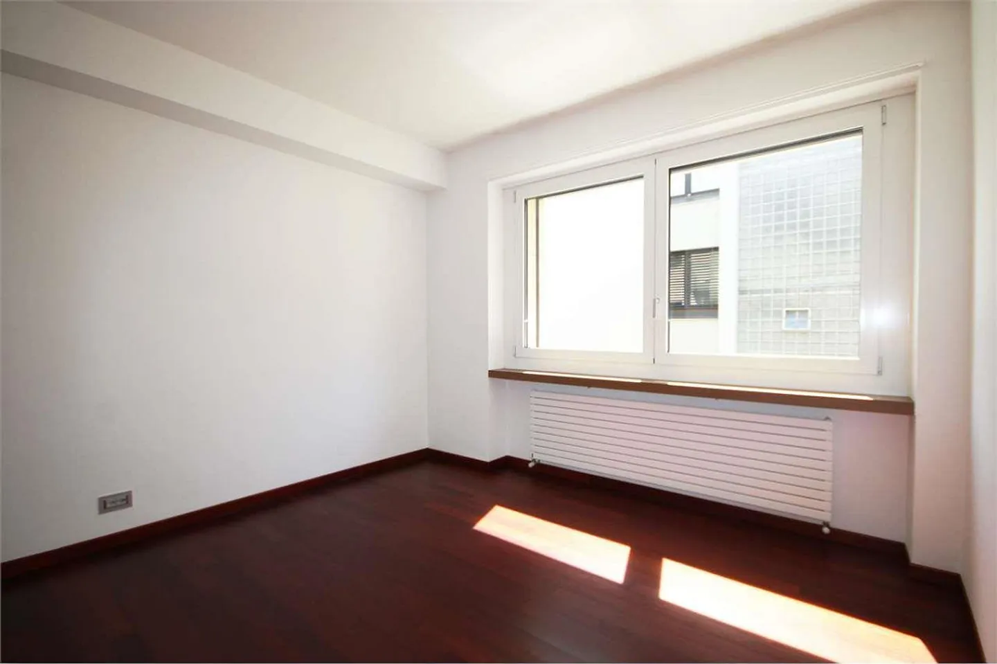 Lugano : appartement élégant et moderne de 4,5 pièces au centre - Photo 8 sur 12