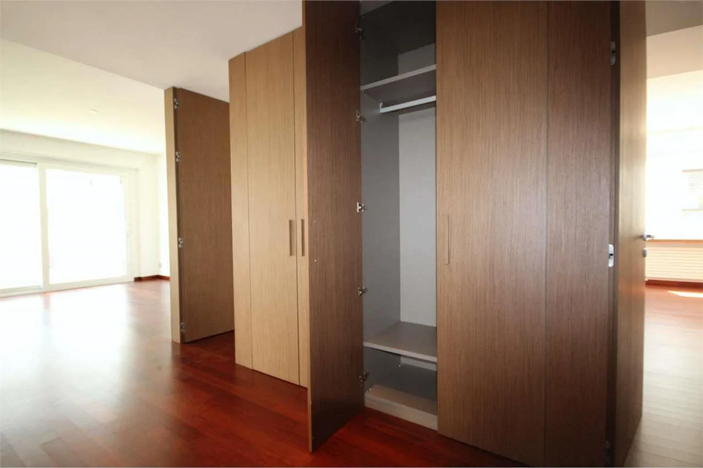 Lugano : appartement élégant et moderne de 4,5 pièces au centre - Photo 11 sur 12