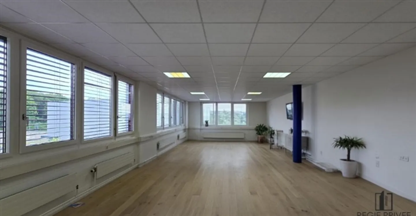 Commerce - Photo 3 of 7