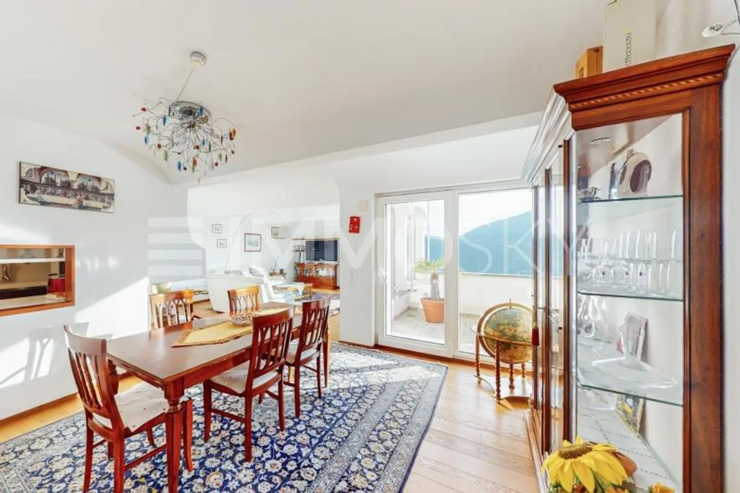 Stunning Duplex with Panoramic Views - Photo 3 of 5