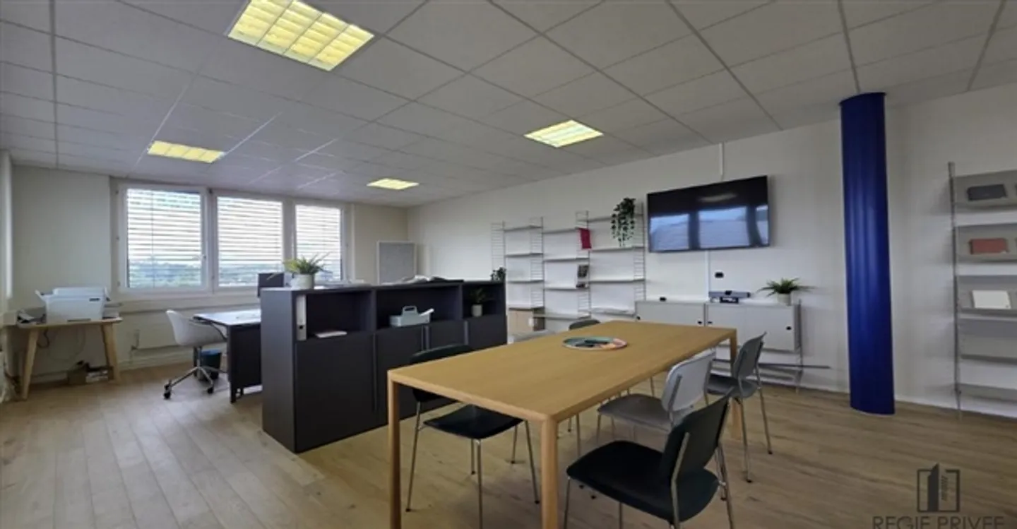 Commerce - Photo 4 of 7