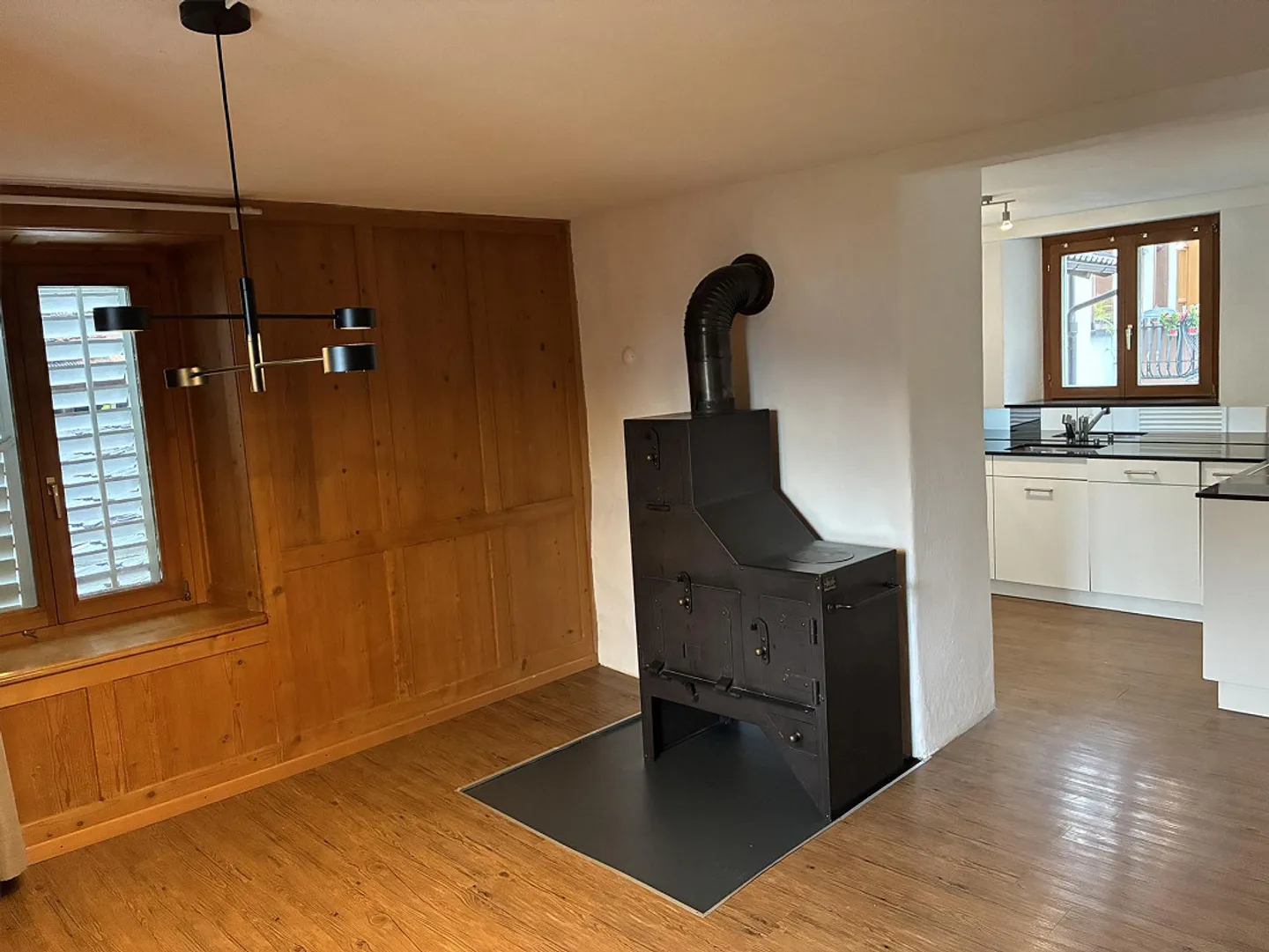Cozy House - Photo 5 of 23