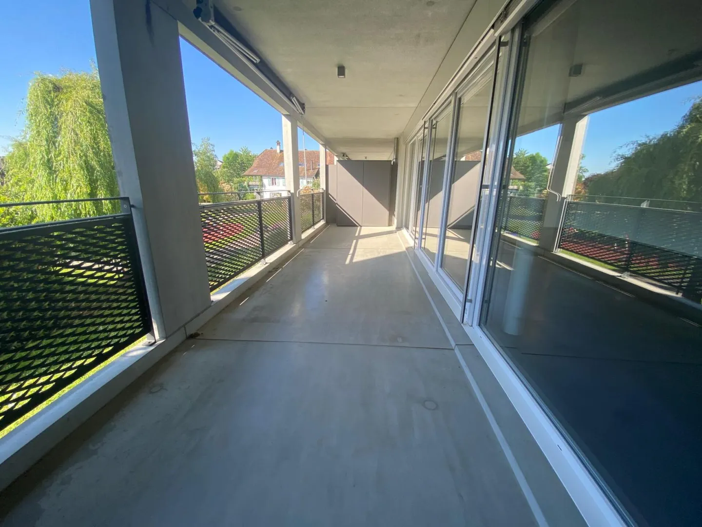 4.5-room apartment with balcony on the 1st floor - Photo 1 of 7