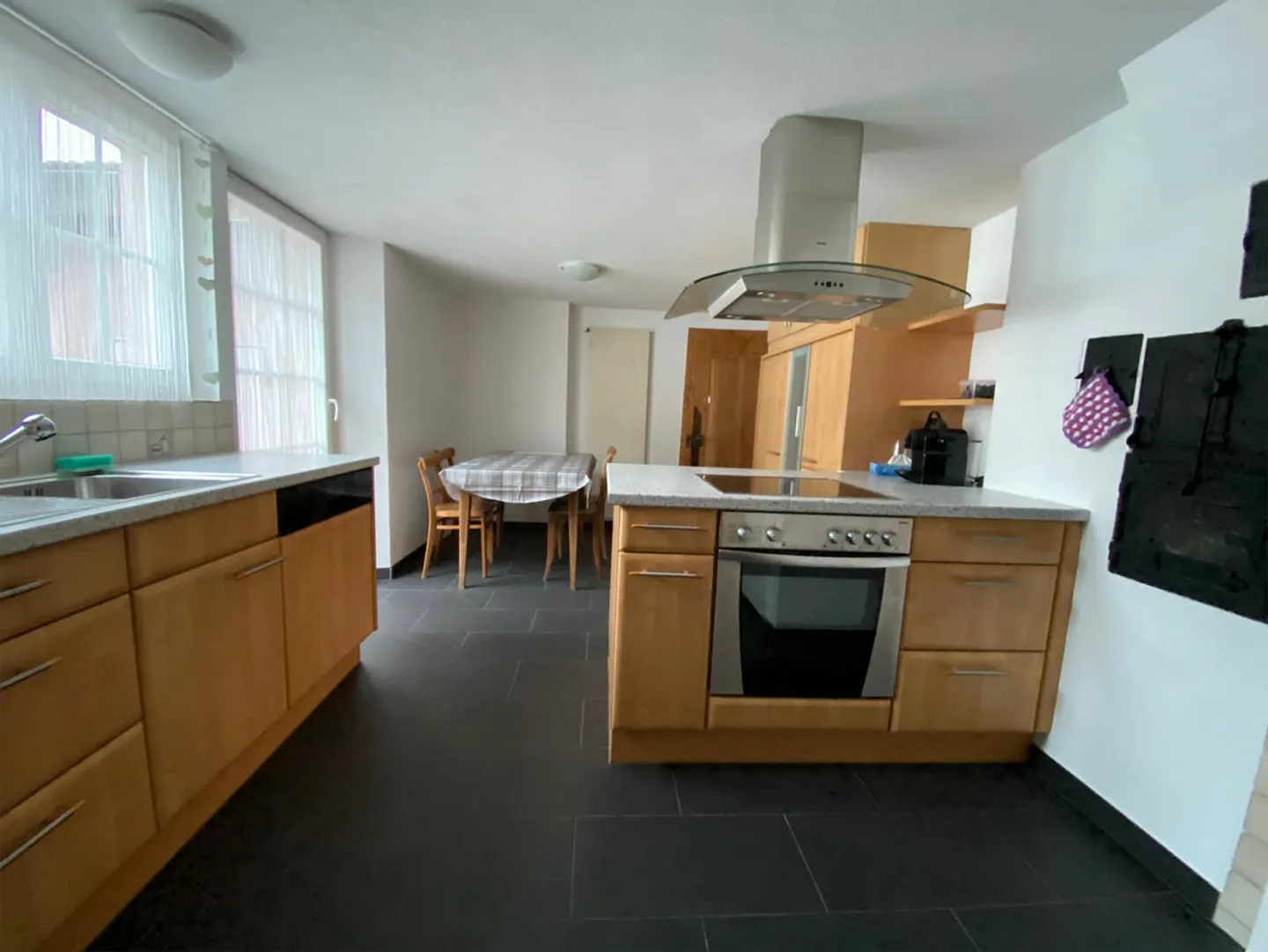 Belle appartement ensoleillé de 2,5 pièces - Photo 2 sur 5