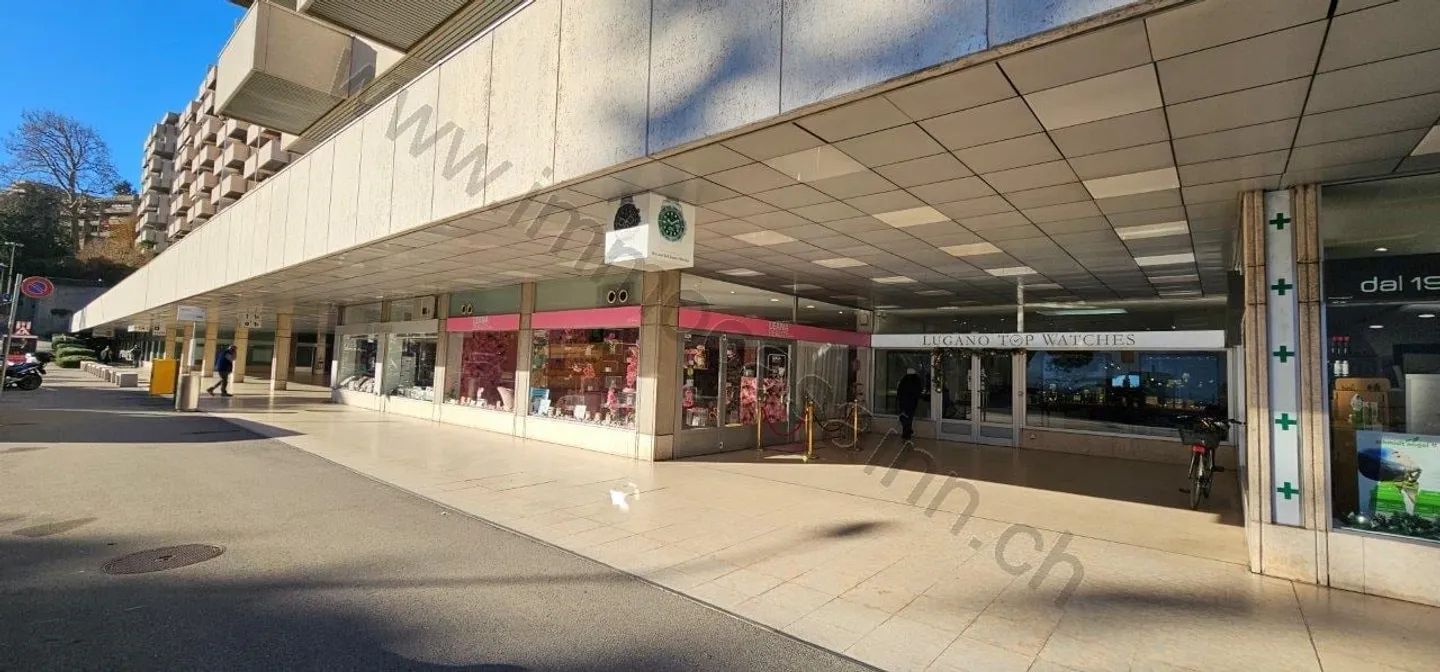 Retail space/store with lake view in Lugano center - Photo 2 of 4