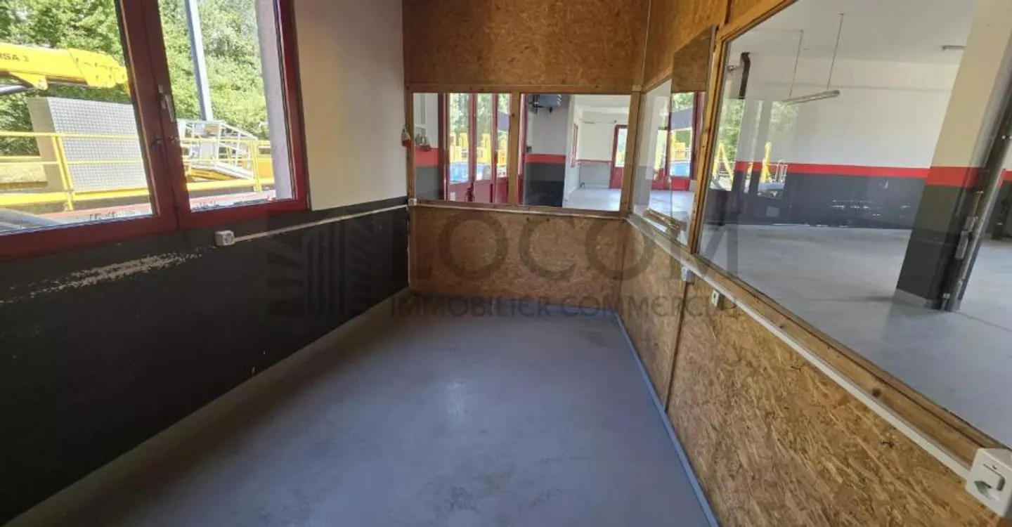 Spacious industrial space for rent in Bussigny - Photo 11 of 11