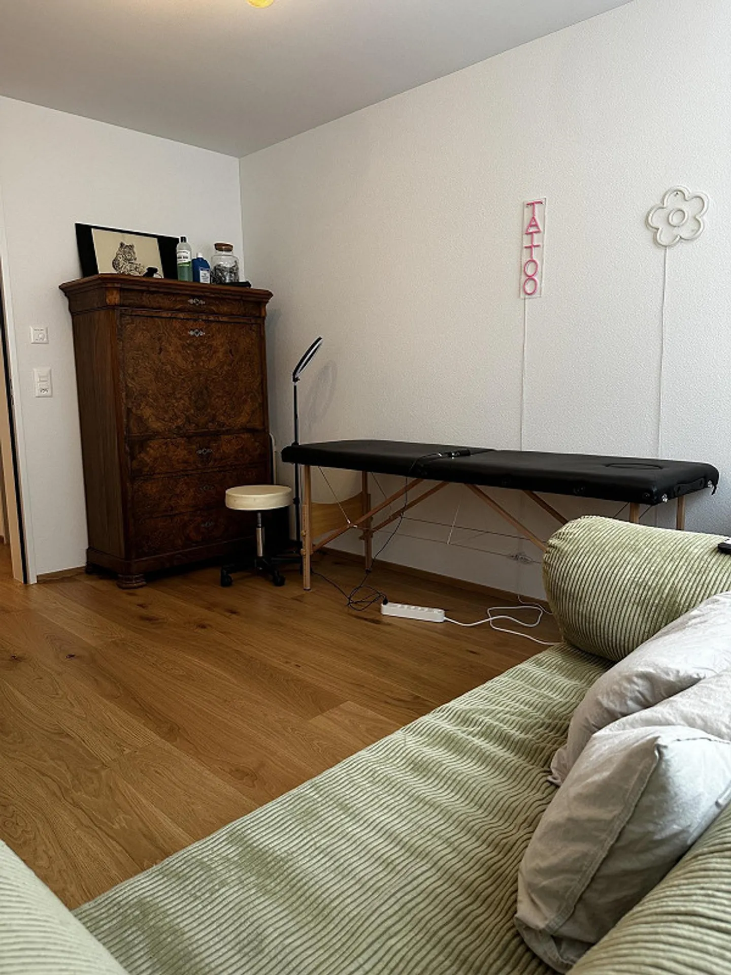 Appartement moderne et spacieux de 3,5 pièces avec jardin sur le toit et soleil du soir - Photo 11 sur 15