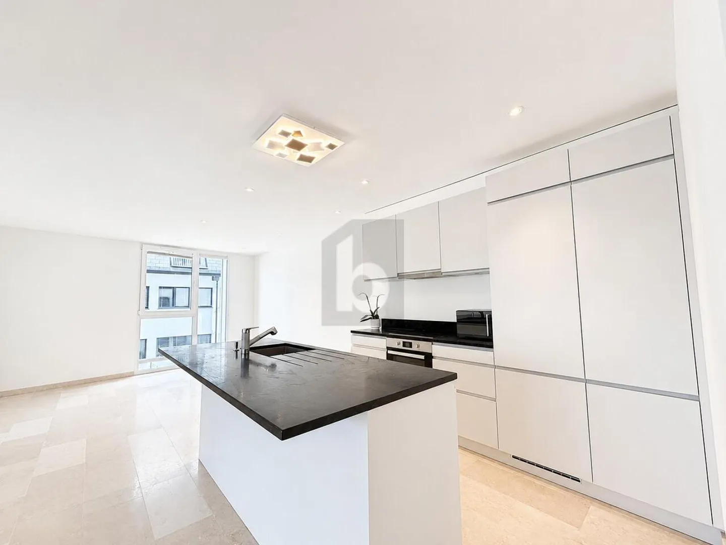 Spacious Apartment with Terrace - Photo 1 of 6