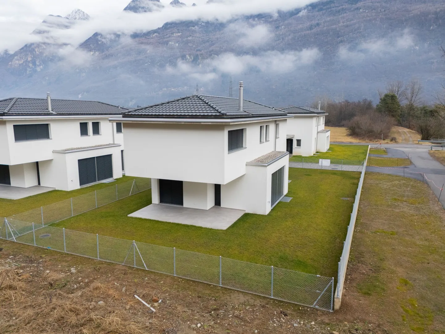 Ville moderne e spaziose in vendita a Moleno - Foto 1 di 15