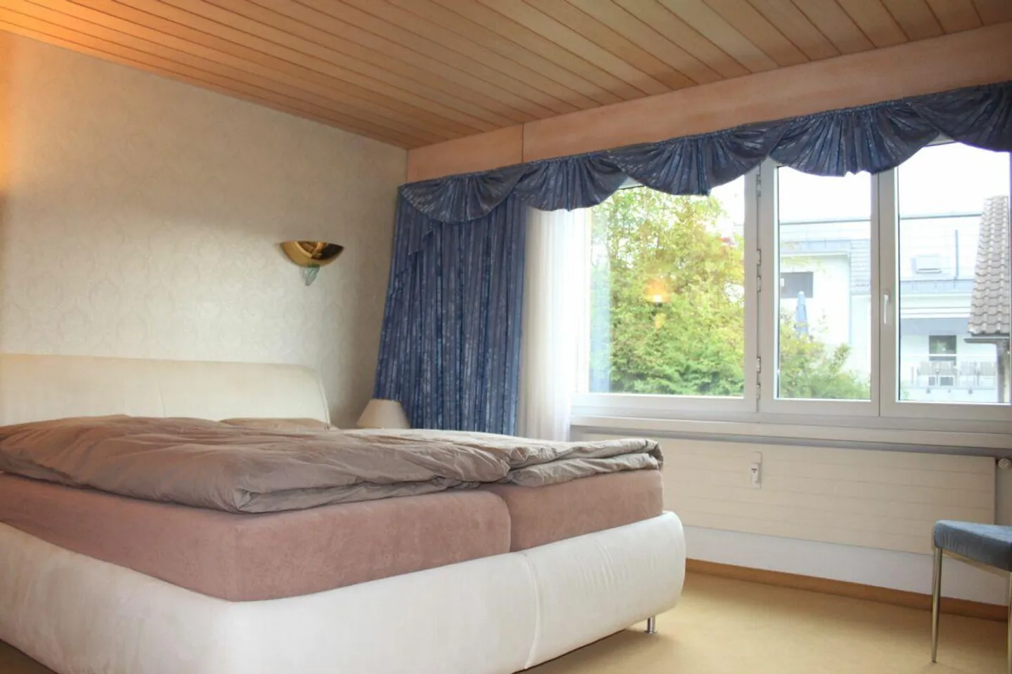 Geräumige Wohnung mit Balkon - Foto 6 von 15
