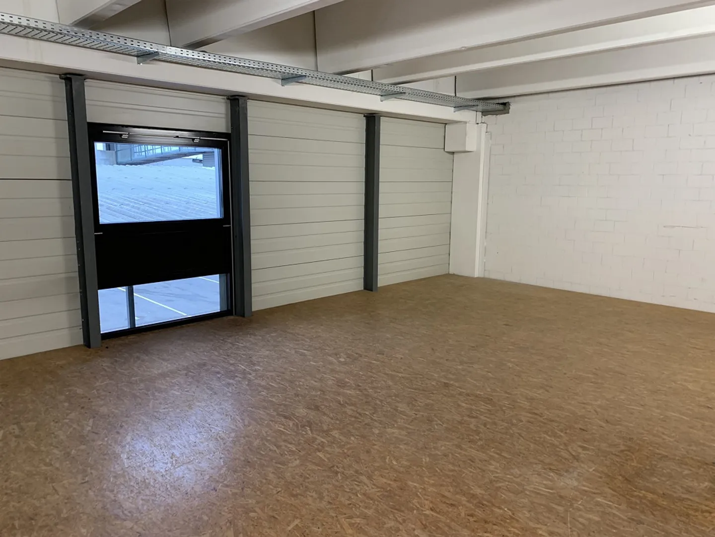 praktische Lagerräume 7m²/10m²/13m²/40m² - Foto 2 von 9