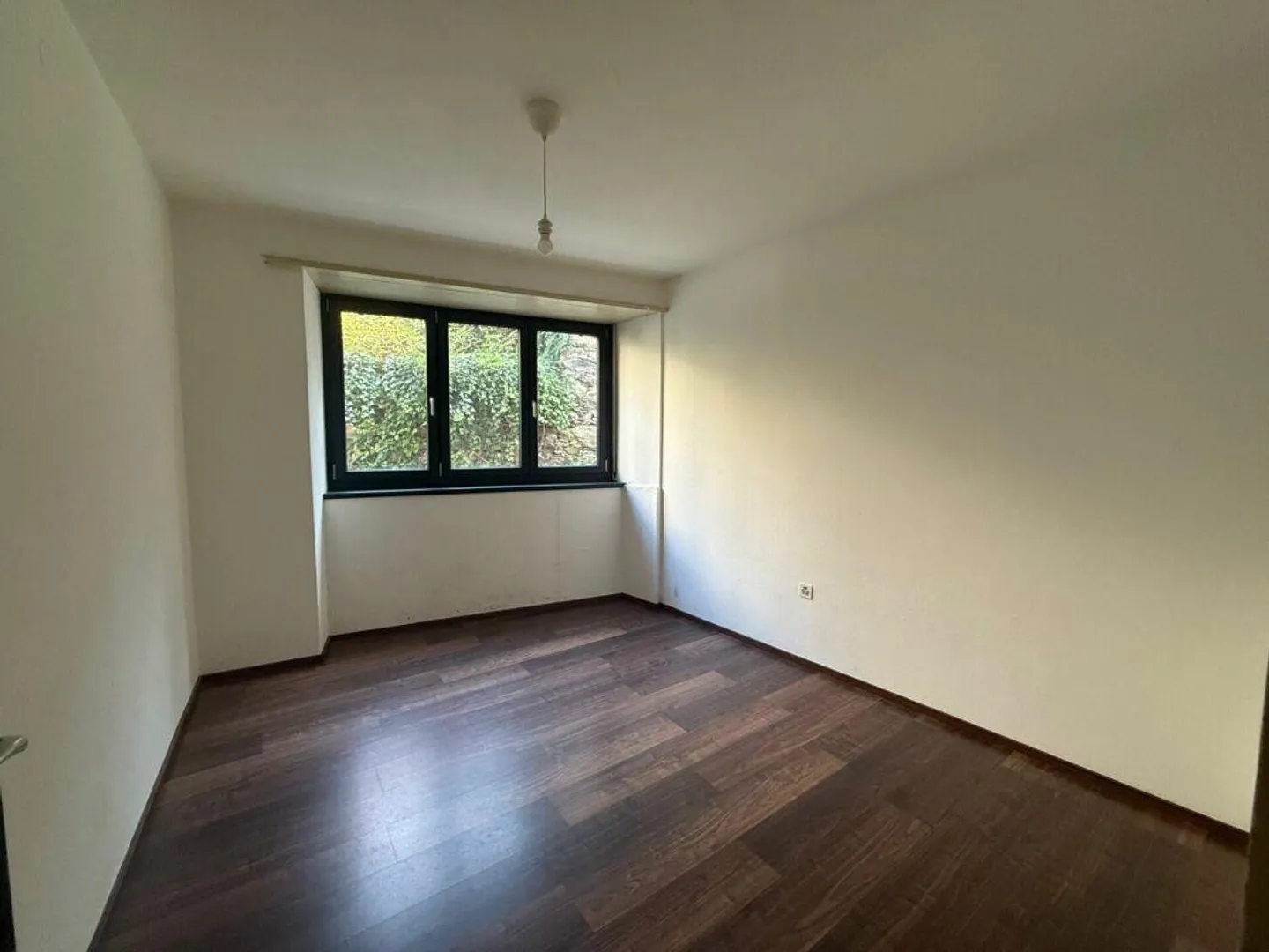 Bifamiliare Giubiasco dans une zone stratégique - Photo 4 sur 13