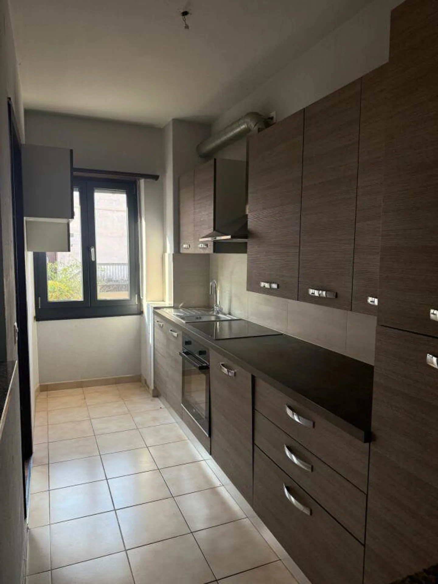 Bifamiliare Giubiasco dans une zone stratégique - Photo 10 sur 13