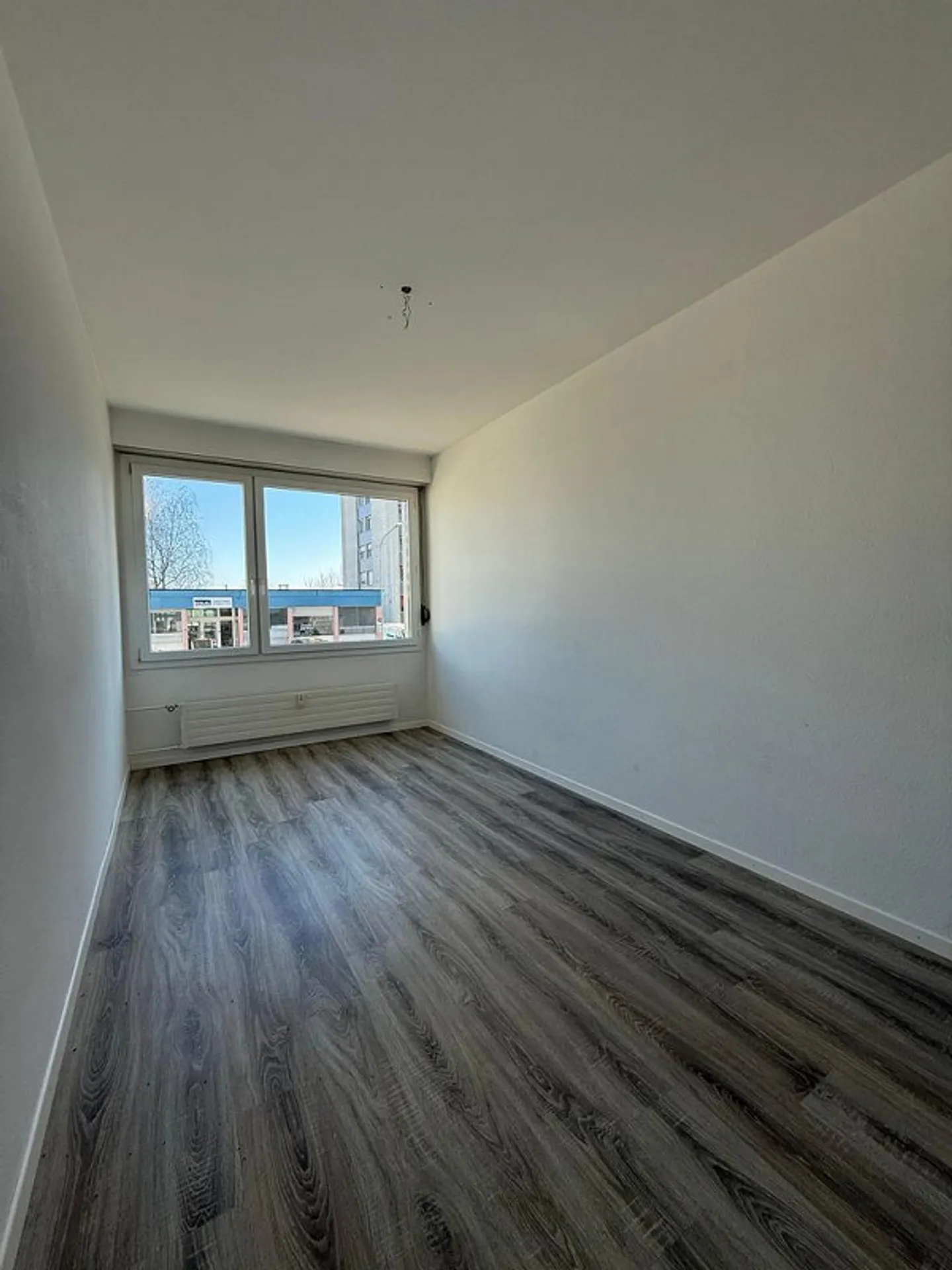 Appartement lumineux de 3,5 pièces au 1er étage avec balcon - Photo 7 sur 11