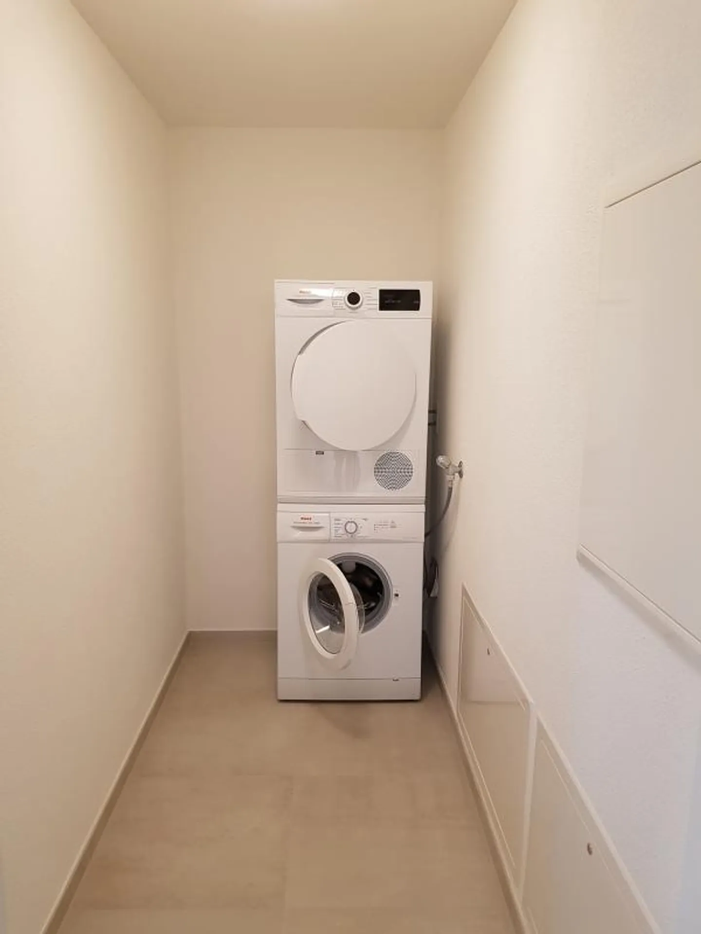 appartamento attico luminoso e soleggiato in una posizione tranquilla - Foto 7 di 8