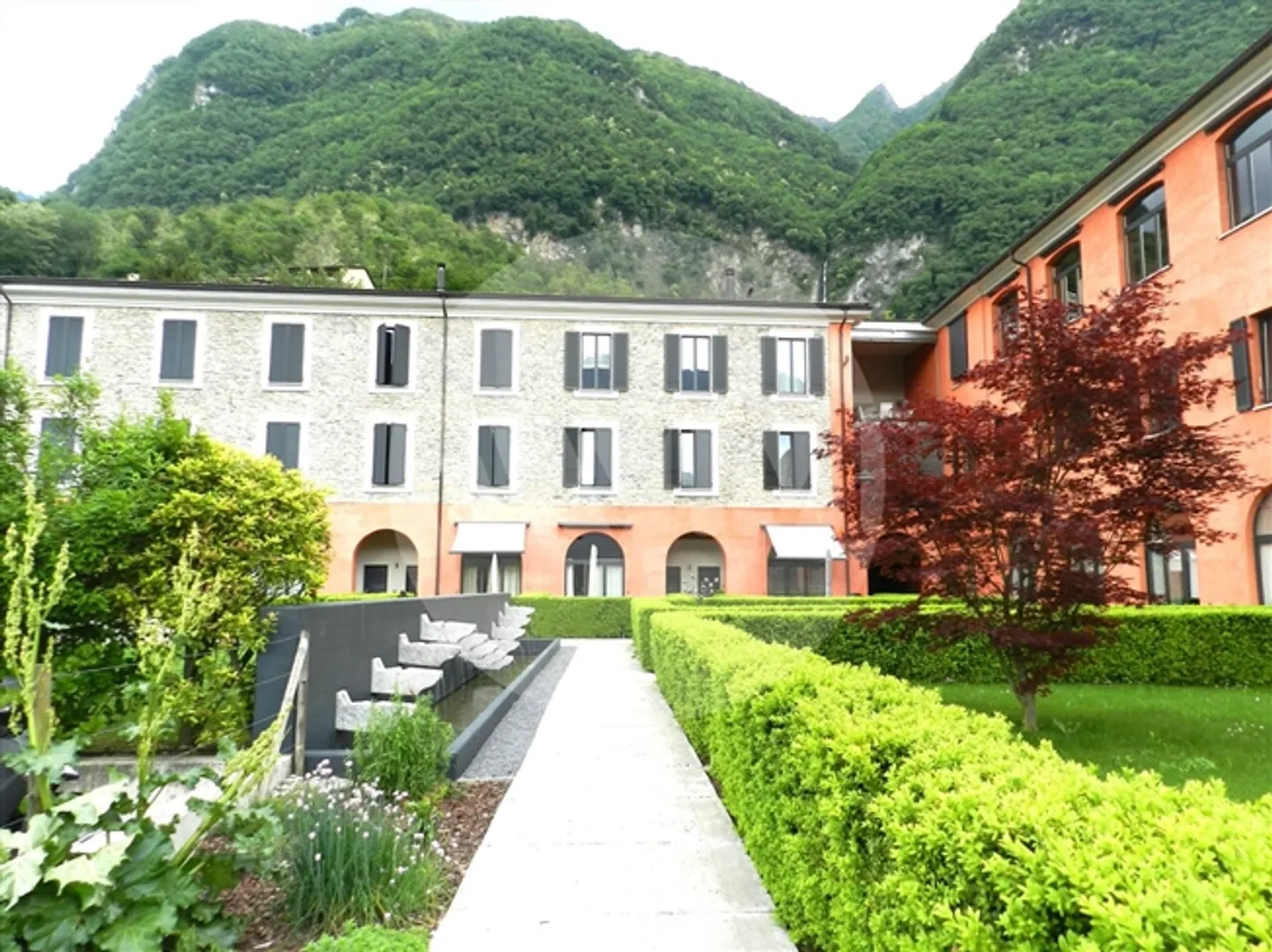 Charming Duplex Loft with Terrace - Photo 10 of 11