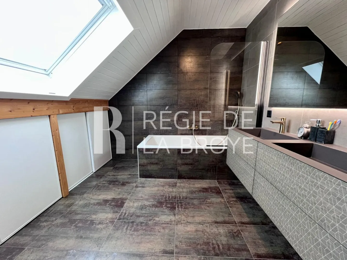 Bella villa indipendente di 4,5 stanze con studio indipendente a Font - Foto 11 di 13