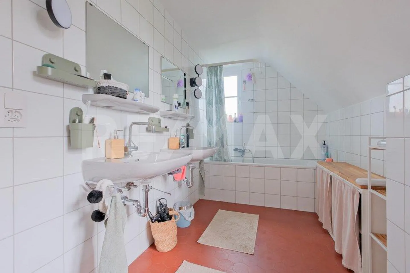 Casa unifamiliare indipendente di 5,5 stanze - tranquilla, soleggiata e centrale - Foto 8 di 11