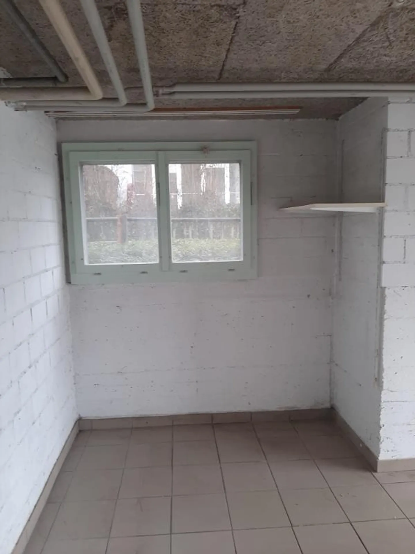 Garage individuelle spacieuse - Photo 2 sur 3