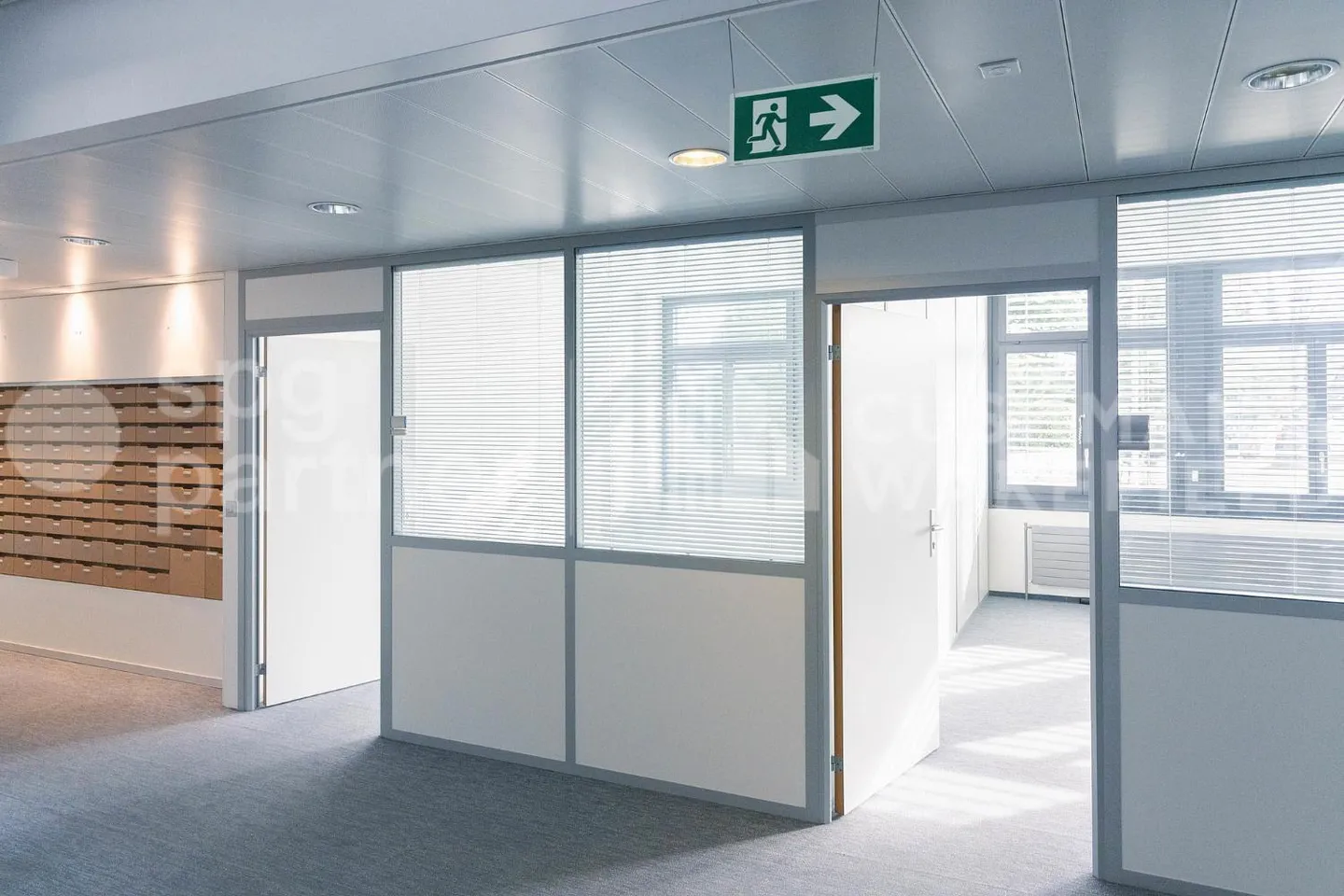 Edificio artigianale e amministrativo indipendente - 2.800 m² - Veyrot 11 - Foto 3 di 13