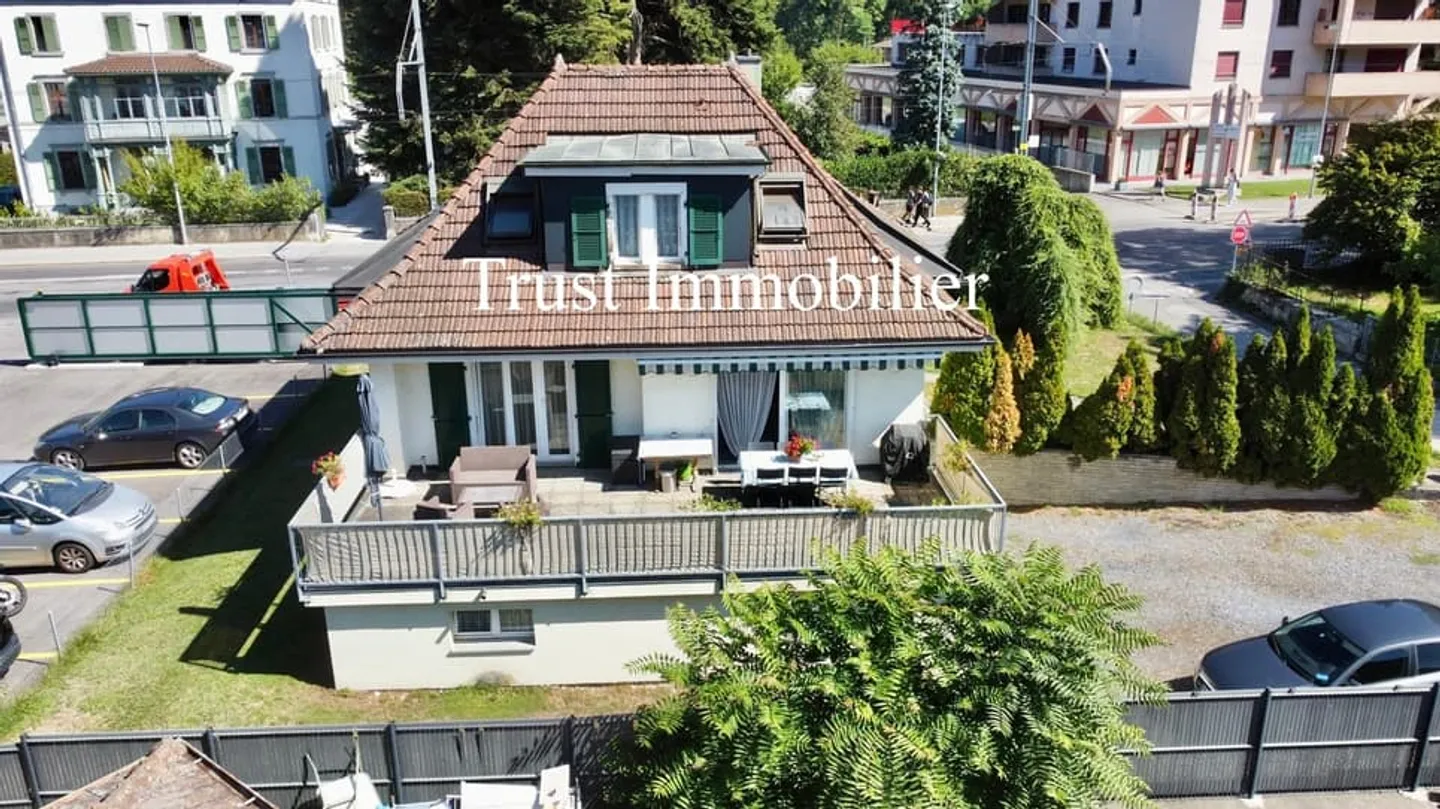 6013-MV-Haus mit 6,5 Zimmern in der Nähe des Zentrums von Bex - Foto 1 von 13