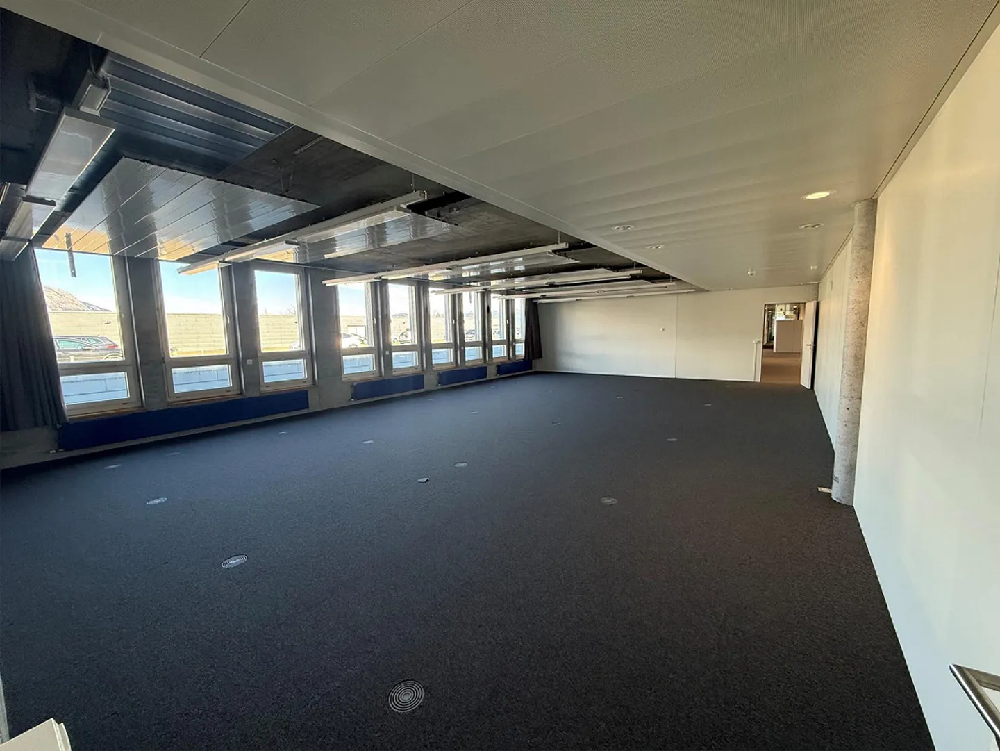 Spazio ufficio attraente (868 m2) - Foto 8 di 14