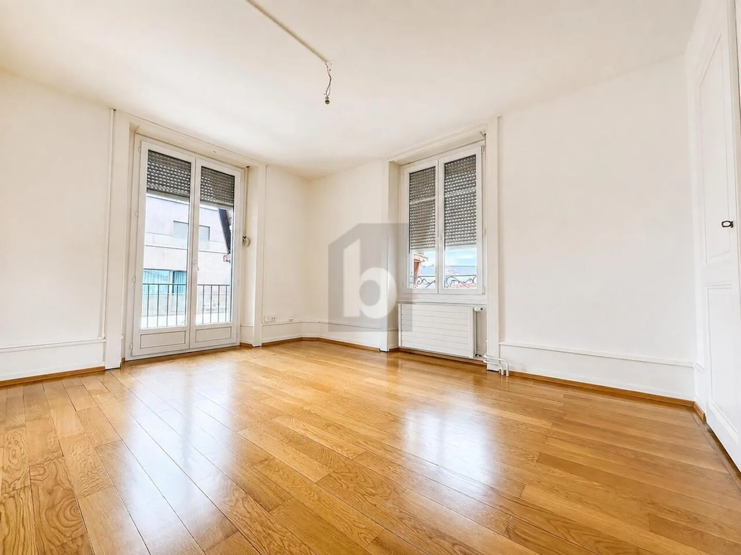 OBERSTE ETAGE ZWISCHEN STADT UND SEE - Foto 1 von 5