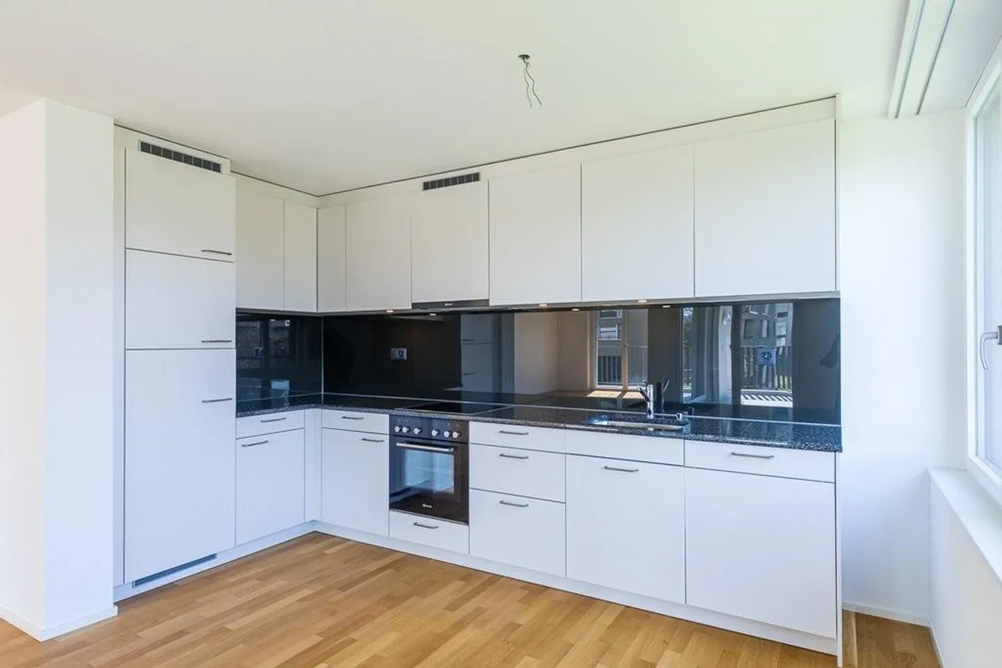 AFFITTARE SENZA CAUZIONE - vivere modernamente in una posizione comoda - Foto 2 di 11