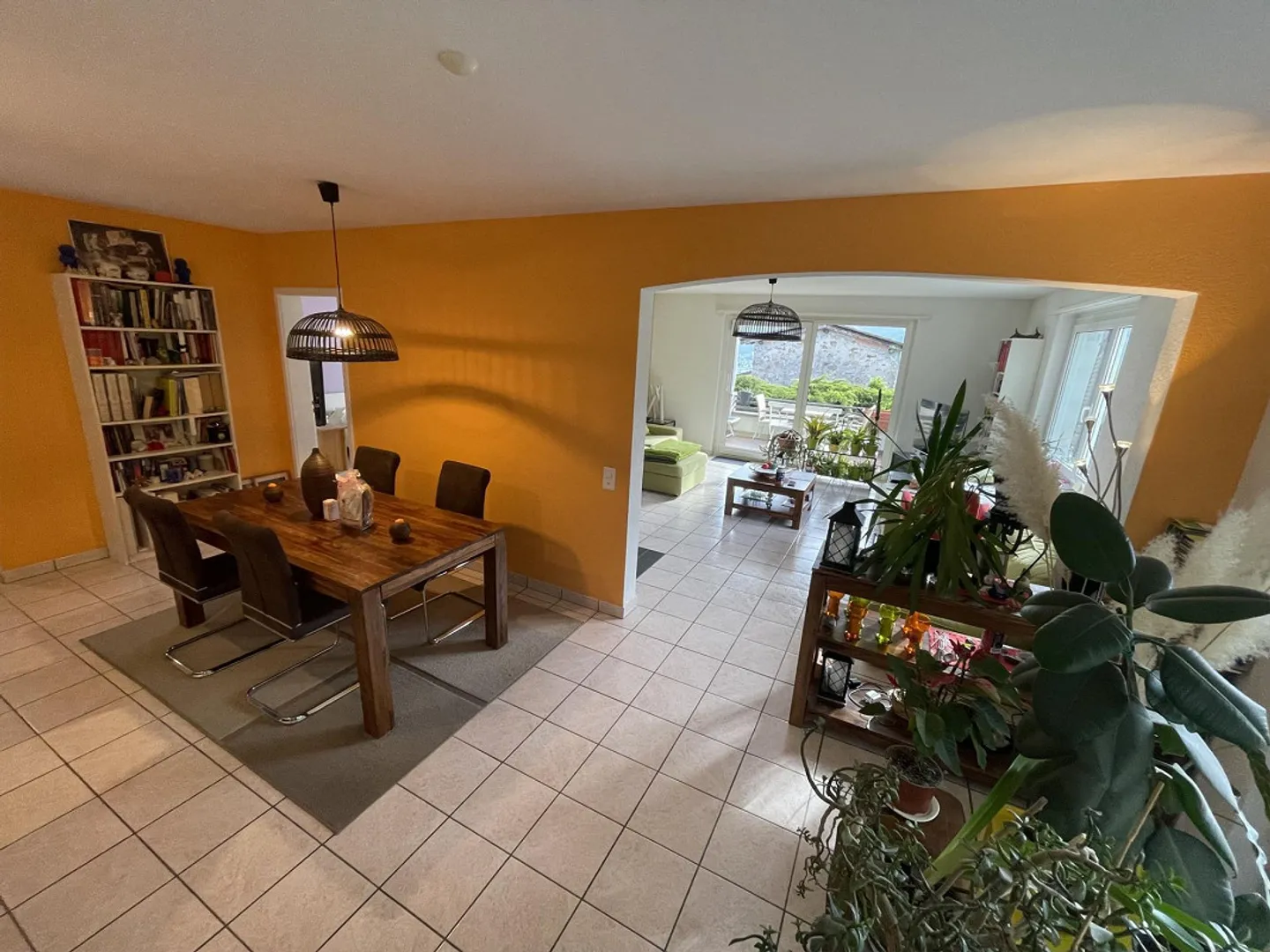 INTERESSANTE APPARTAMENTO 4.5 CON PISCINA A COMANO - Foto 7 di 13