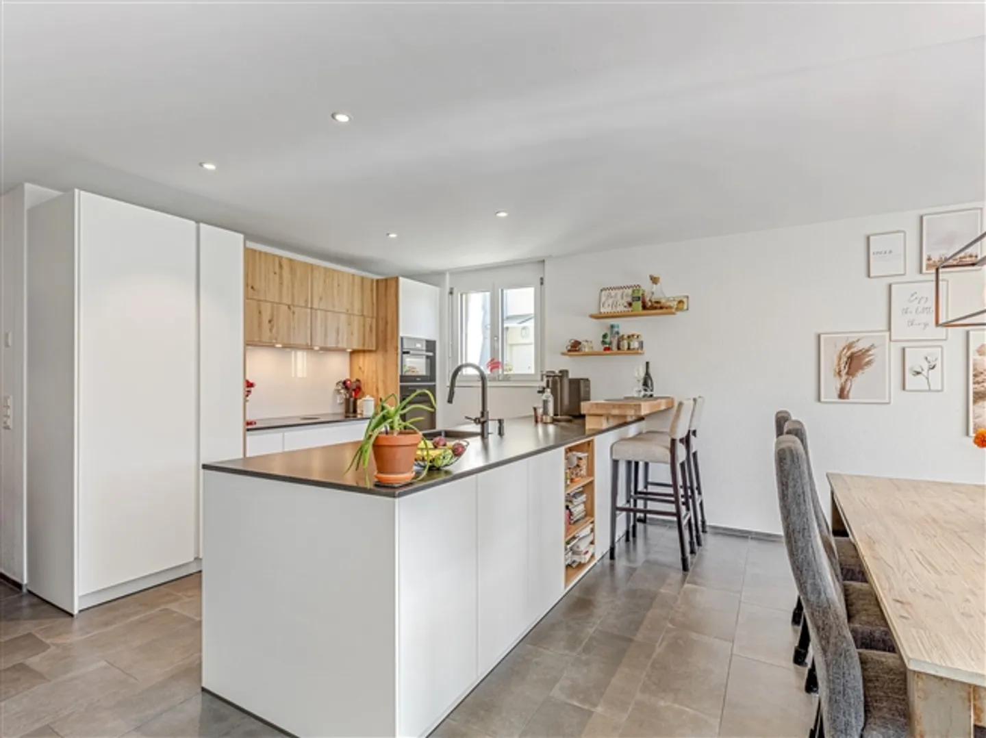 Appartement de jardin lumineux avec vue - Photo 5 sur 11