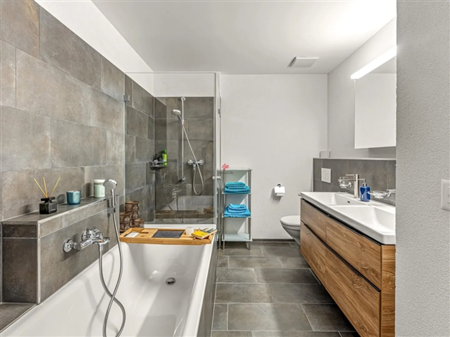 Appartement de jardin lumineux avec vue - Photo 8 sur 11