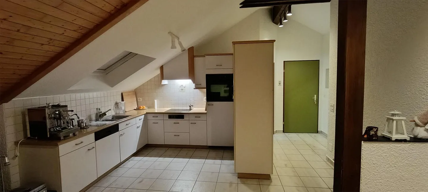 Charmante 3.5-Zimmer-Dachwohnung - Foto 2 von 6