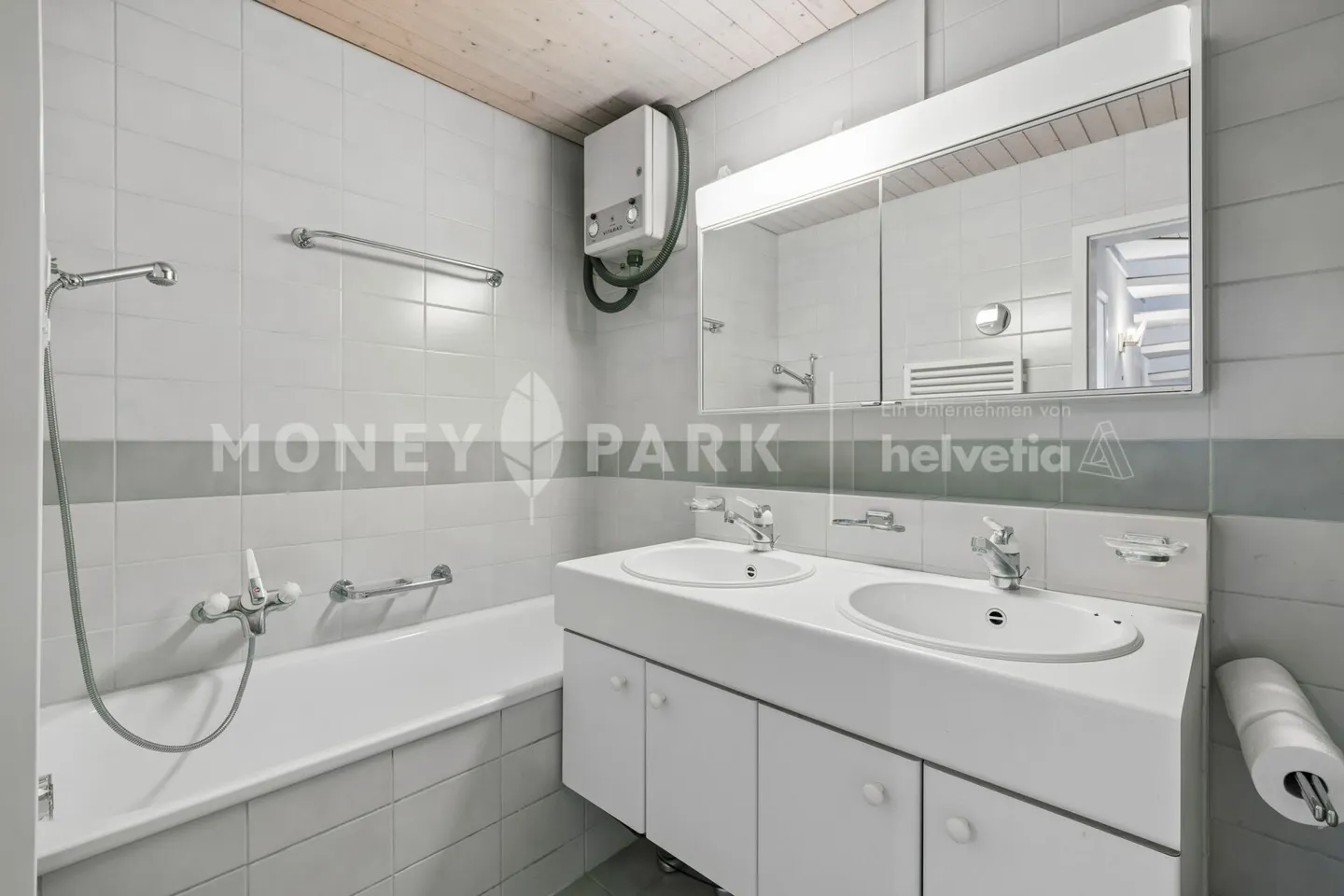 5.5-Room Terraced House with Garden, Privacy, and Scenic Views - Photo 10 of 18