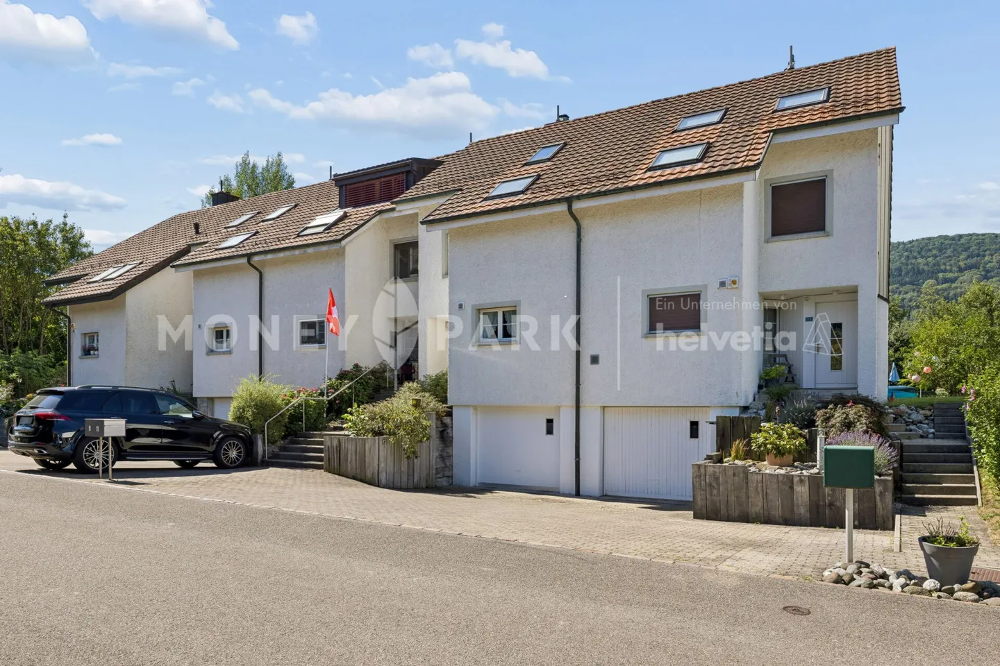 5.5-Room Terraced House with Garden, Privacy, and Scenic Views - Photo 14 of 18