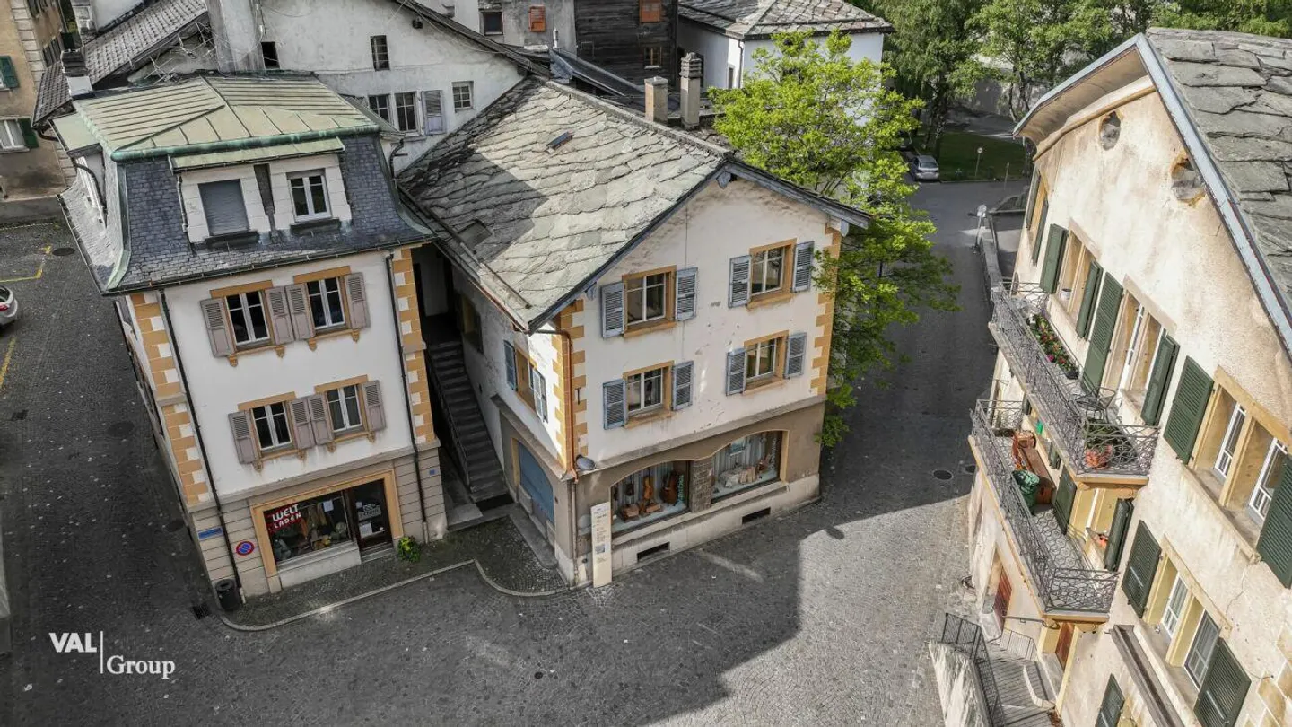 Perla del centro storico di Visp con potenziale e opportunità di sviluppo - Foto 2 di 26