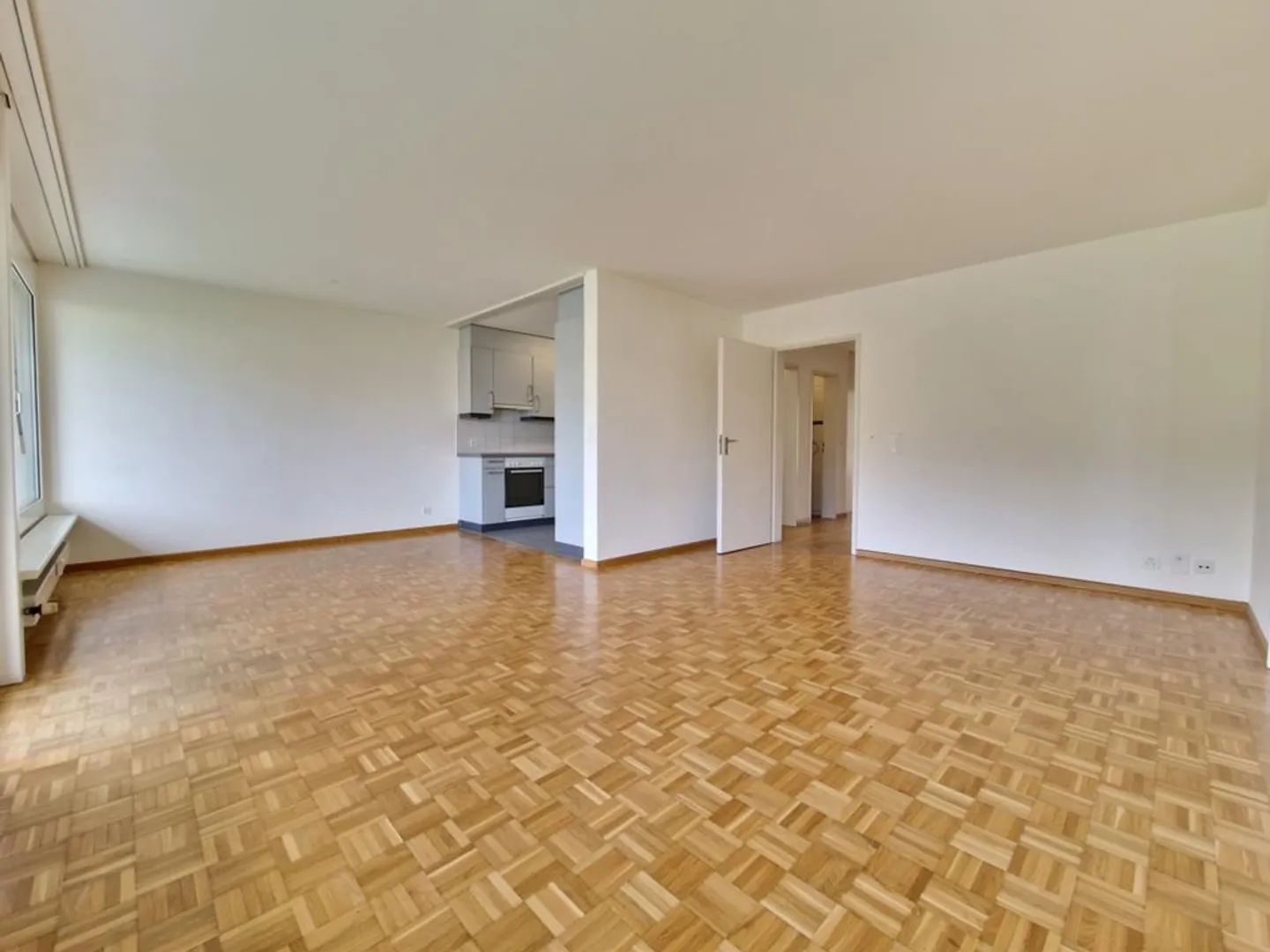 Appartamento familiare vicino alla scuola e con vista sul verde! - Foto 3 di 8