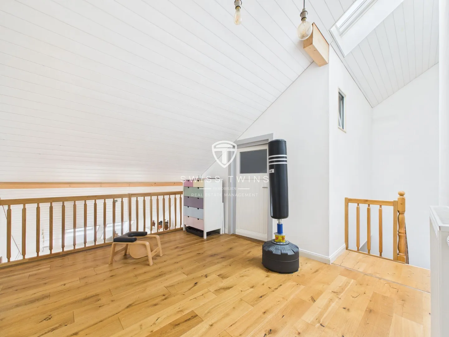 Stilvolle 6.5-Zimmer-Wohnung in Volken - Foto 8 von 21