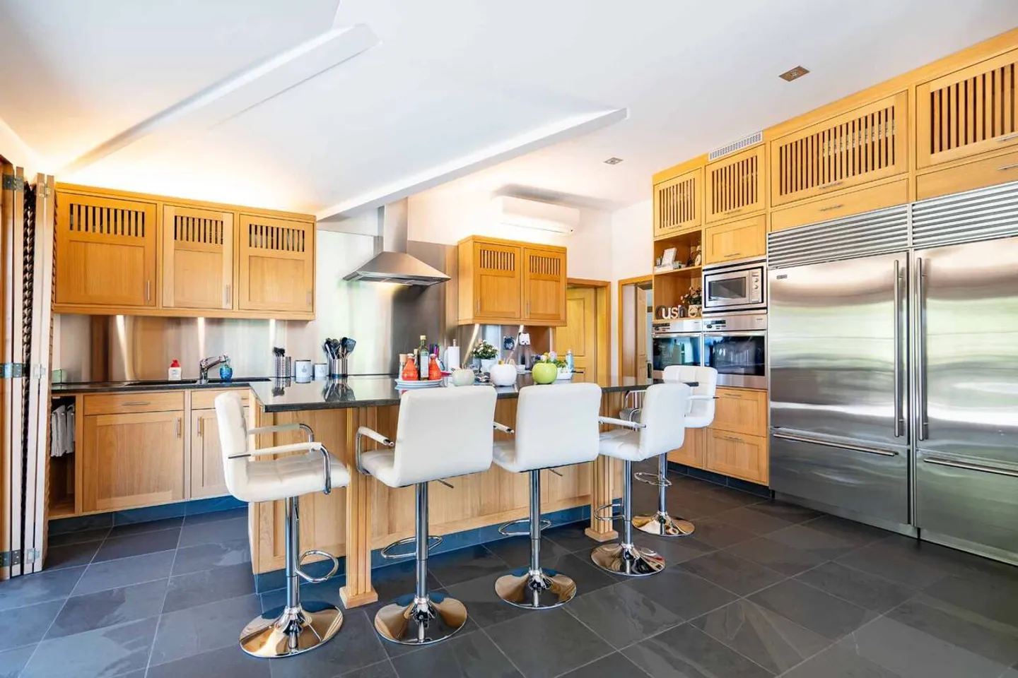 Villa eccezionale nel cuore della natura con vista mozzafiato - Foto 6 di 13