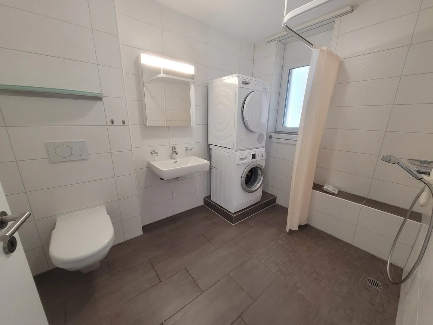 Appartement 2,5 pièces de 65m2 - Photo 3 sur 6