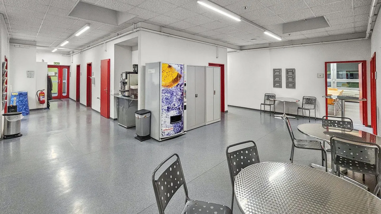 Commercial property with flexible expansion options in the heart of Baden - Photo 2 of 13
