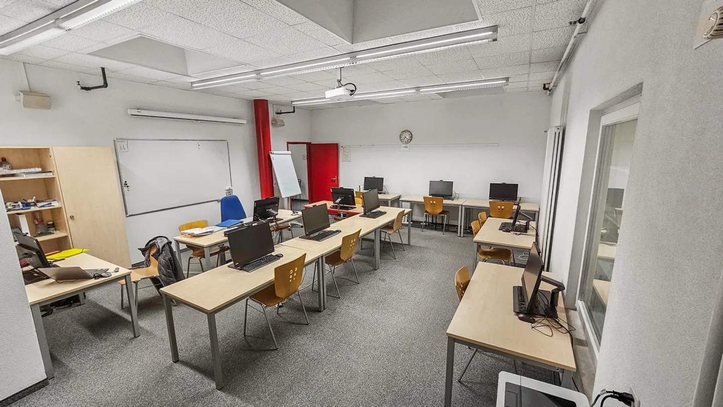 Commercial property with flexible expansion options in the heart of Baden - Photo 10 of 13