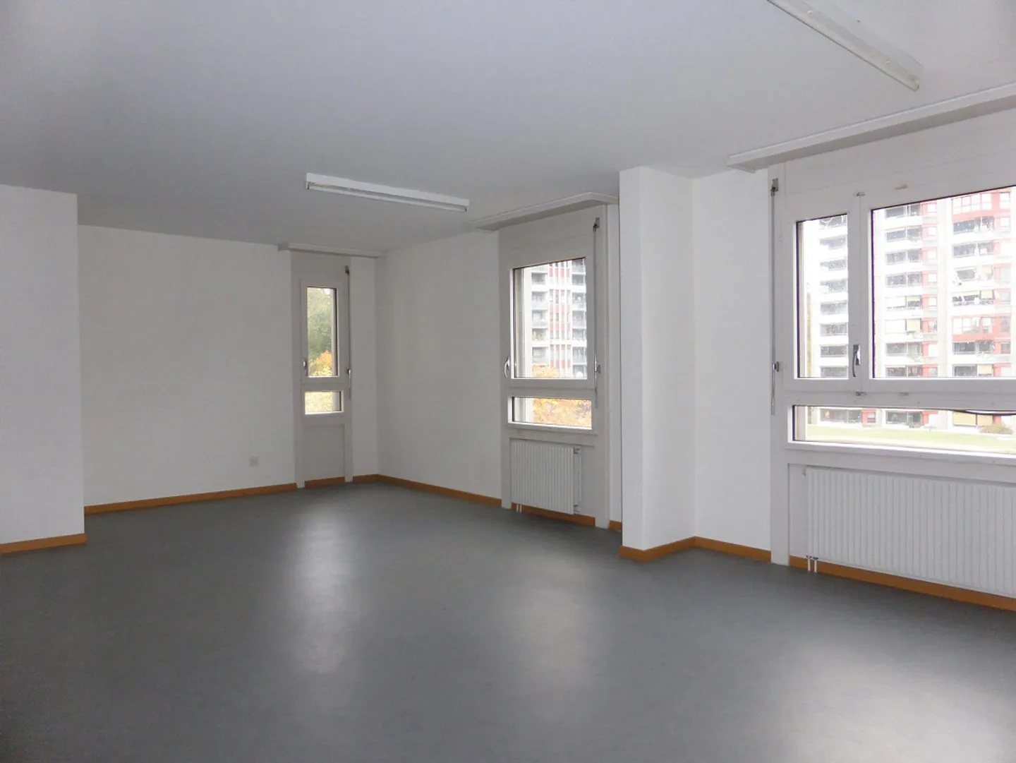 Vielseitiger Büro- oder Lagerraum - Foto 2 von 2