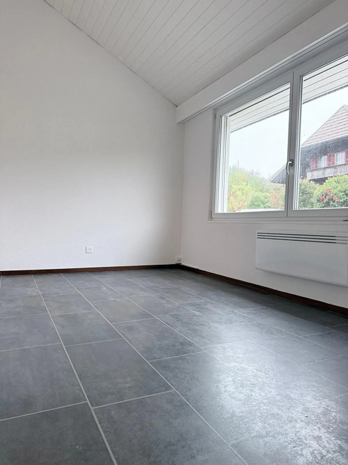 Modern Row House in Family-Friendly Neighborhood - Photo 7 of 11