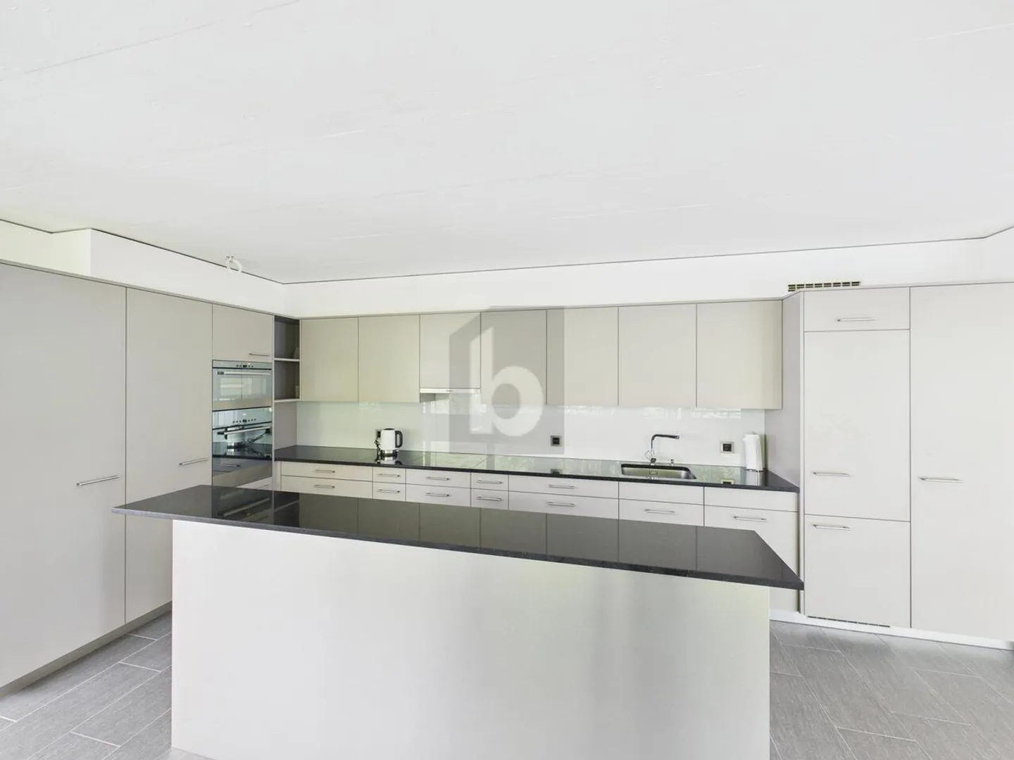 Grosszügige Wohnung mit Balkonen - Foto 5 von 6