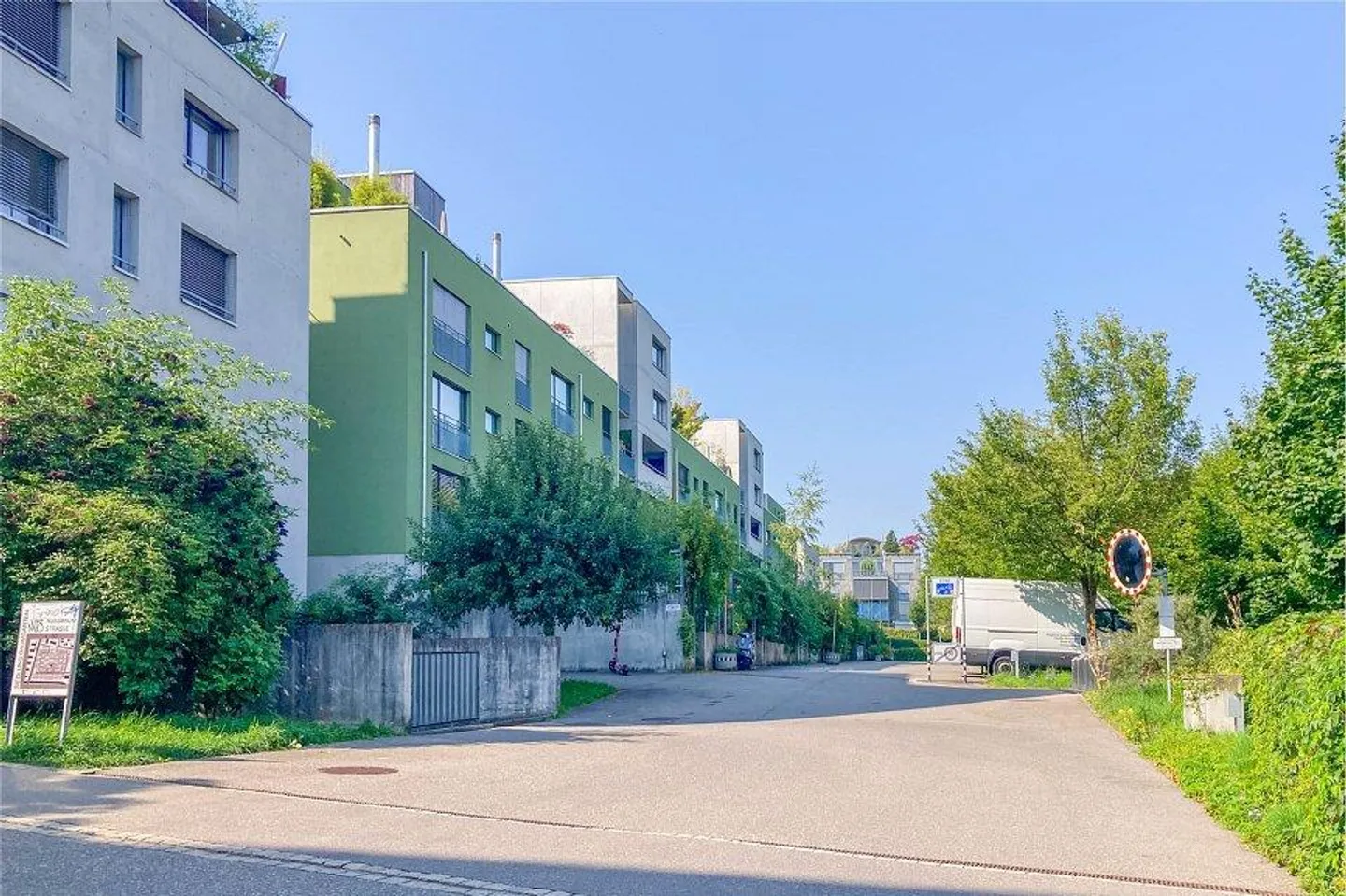 Urban Neighborhood Life in the Bern District of Beundenfeld/Baumgarten - Photo 9 of 11