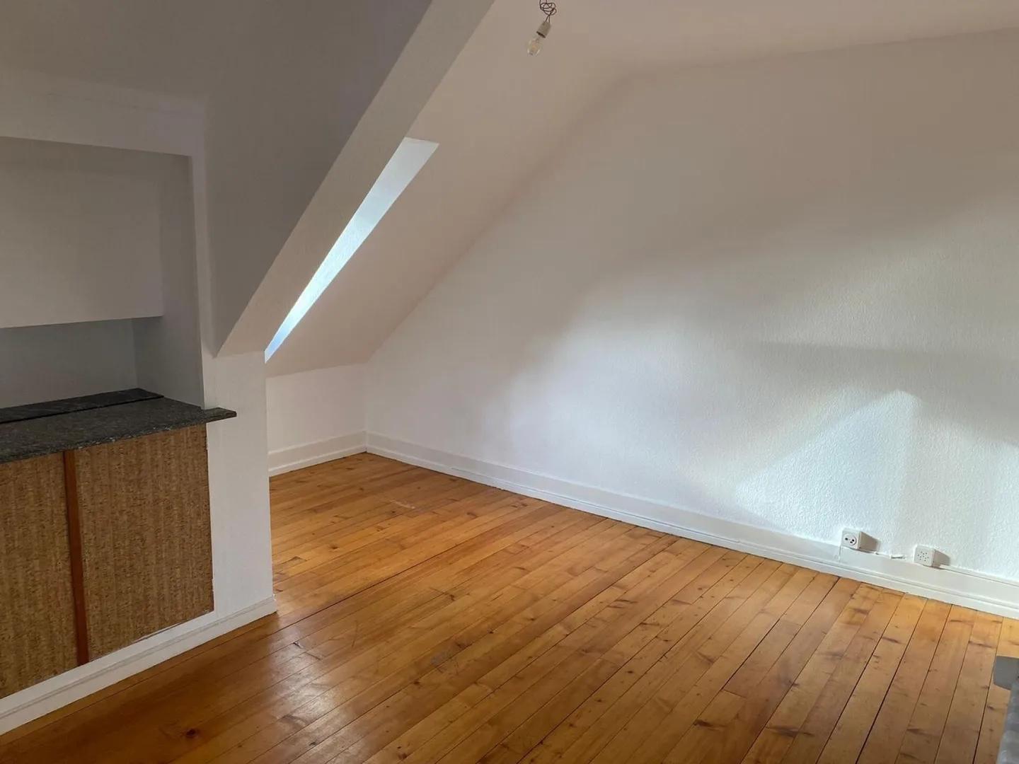 Appartement Charmant avec Vue sur le Lac - Photo 9 sur 11