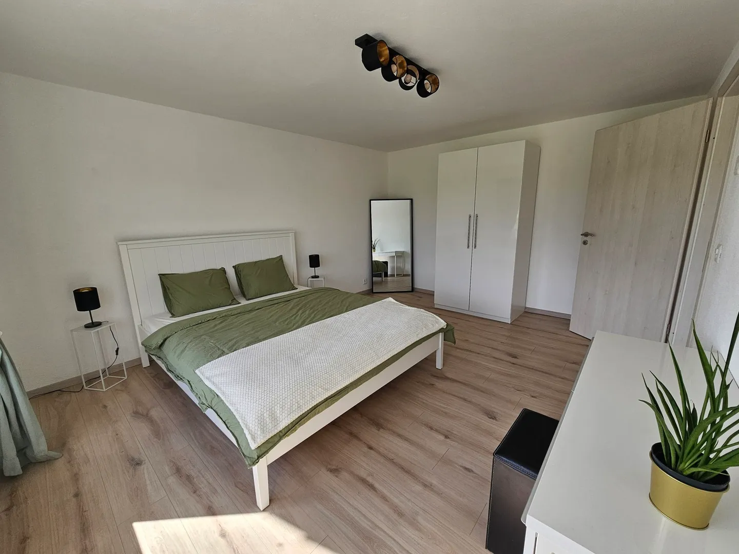 Appartement spacieux avec balcon - Photo 5 sur 9