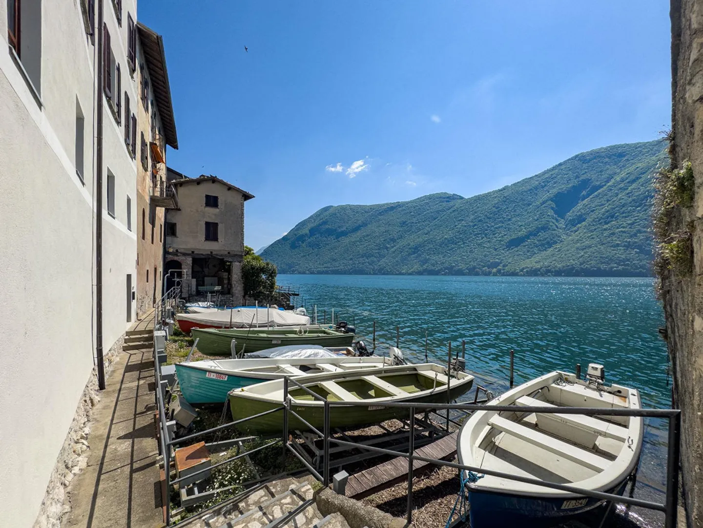 Maison en bord de lac à rénover avec projet approuvé à Gandria - Photo 6 sur 8