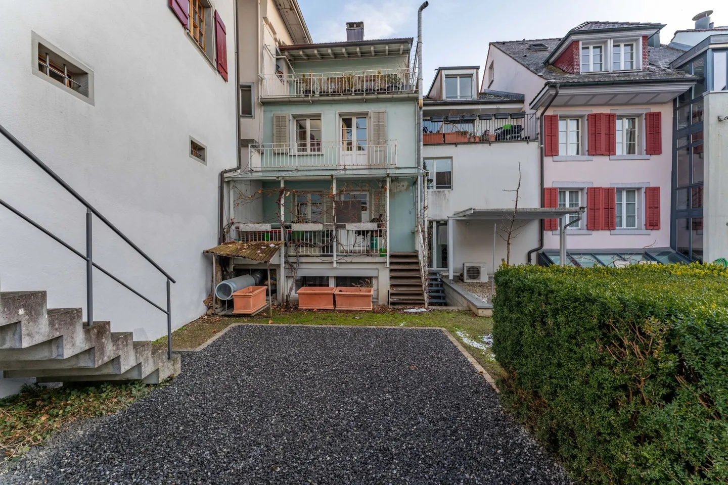 Une magnifique maison de ville ancienne avec de nombreuses possibilités (vente par procédure d'enchères) - Photo 5 sur 15